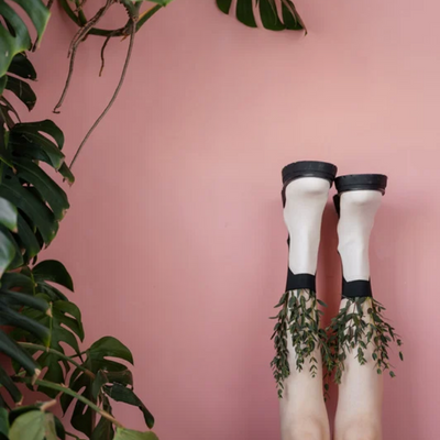 woman feet wall talentfinder